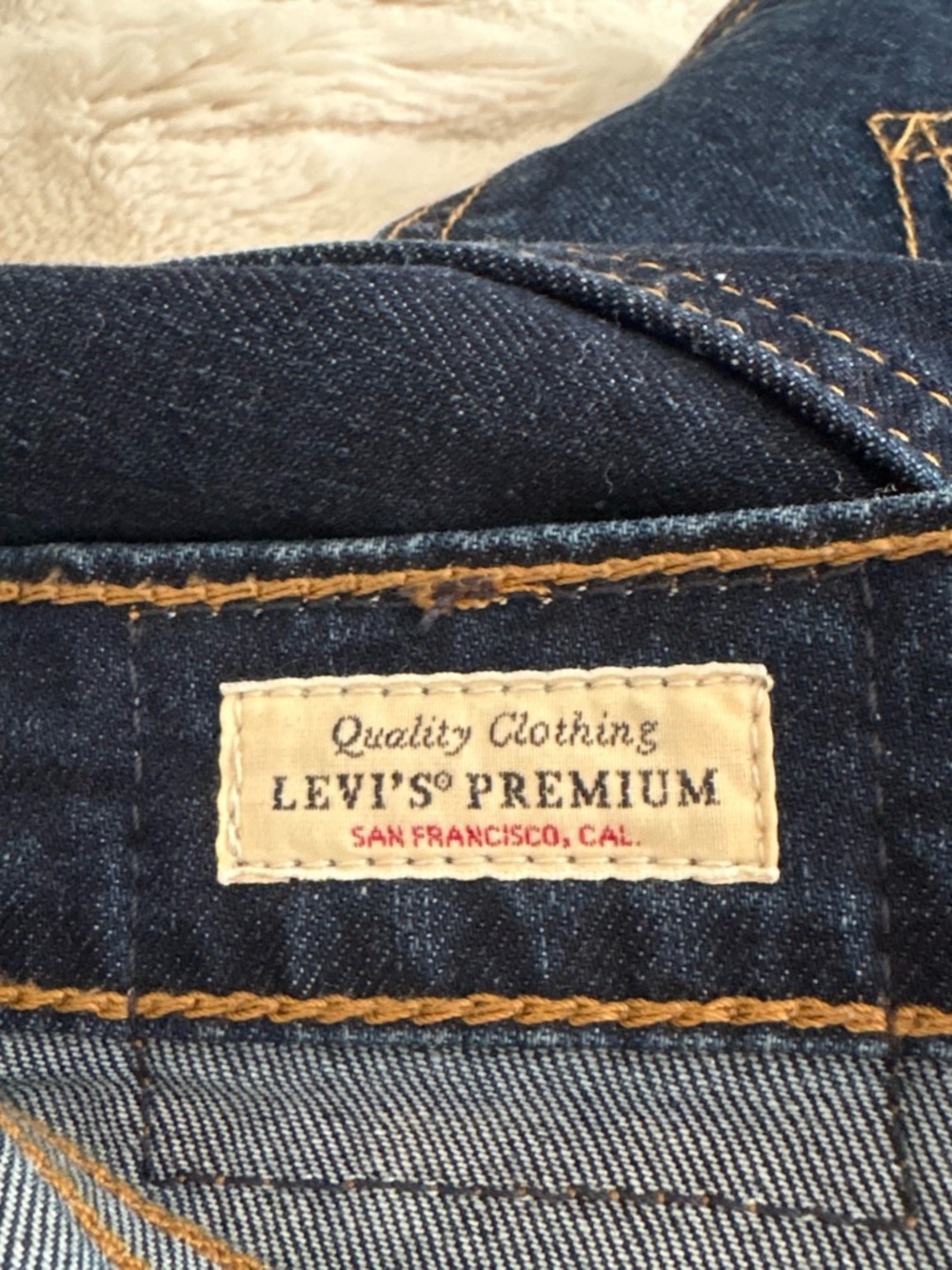Levi’s 80s mom jean high-rise dark wash ankle tapered 30x28 EUC - Picture 4 of 6